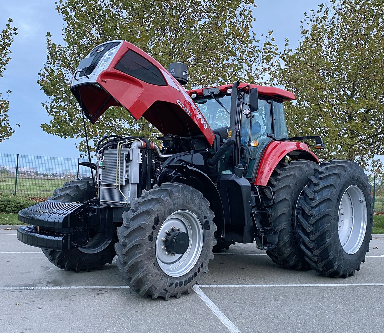 ТРАКТОР YTO ELP2804